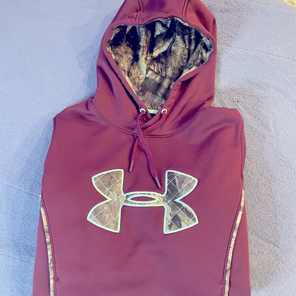 UnderArmour hoodie